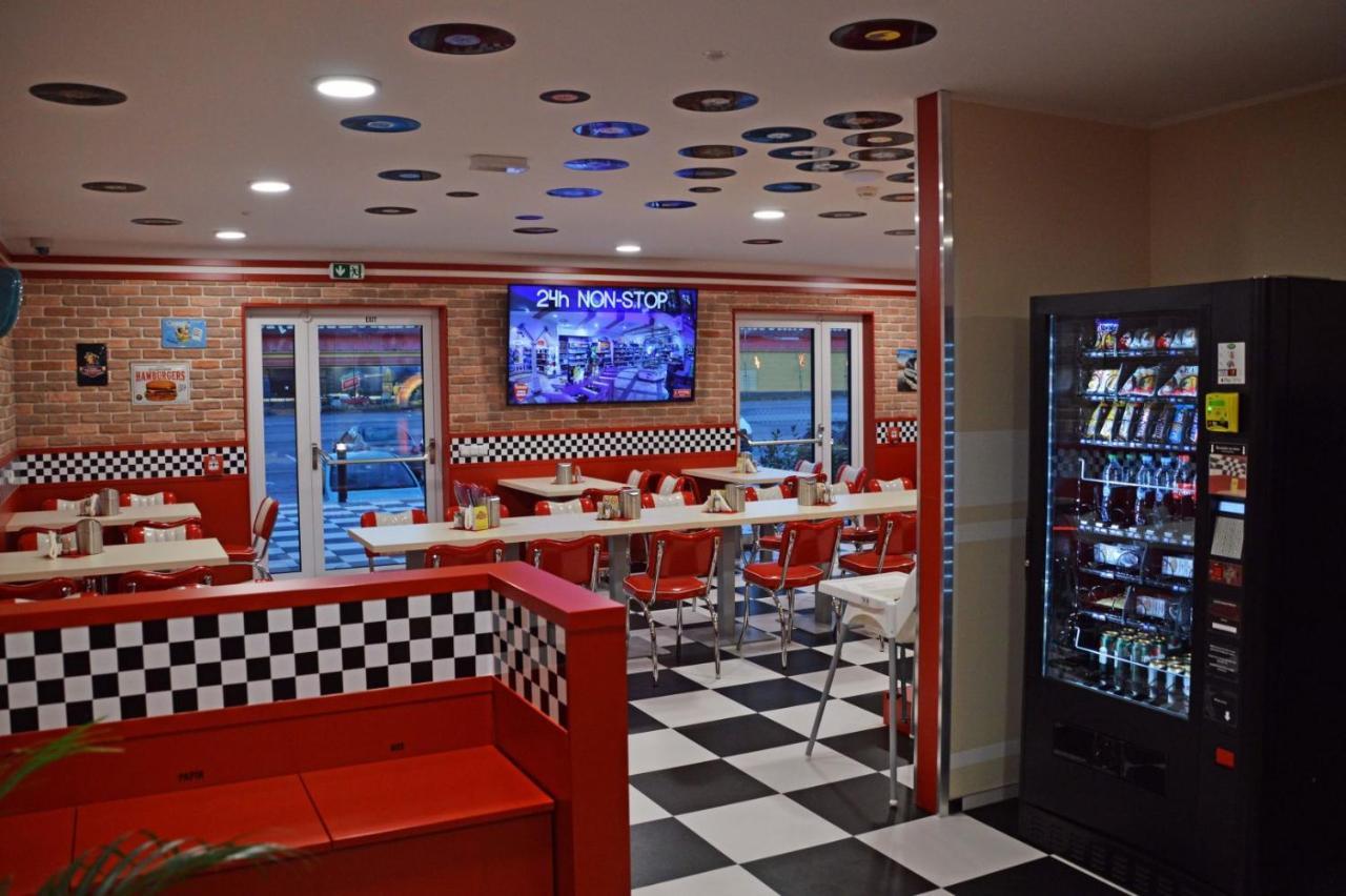 Jukebox Hotel Znojmo Extérieur photo